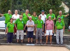 13 Aktivmitglieder des Boccia-Clubs Herznach trafen sich zum Jahresturnier. Foto: zVg